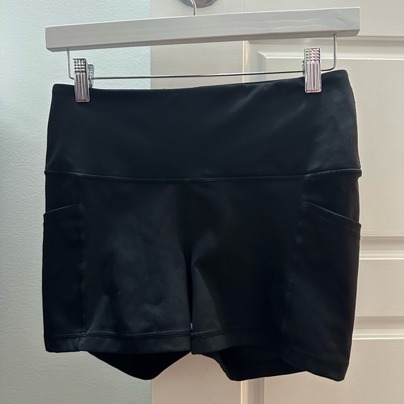 🩷3 for $20🩷Black Athletic Shorts With Pockets. Size Medium. - Picture 1 of 2